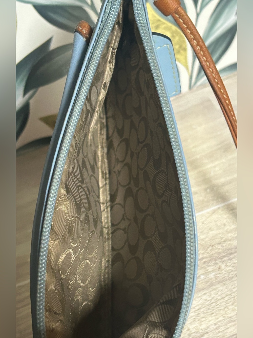 Vintage Coach Hamptons Spectator Leather Wristlet - Picture 14 of 14